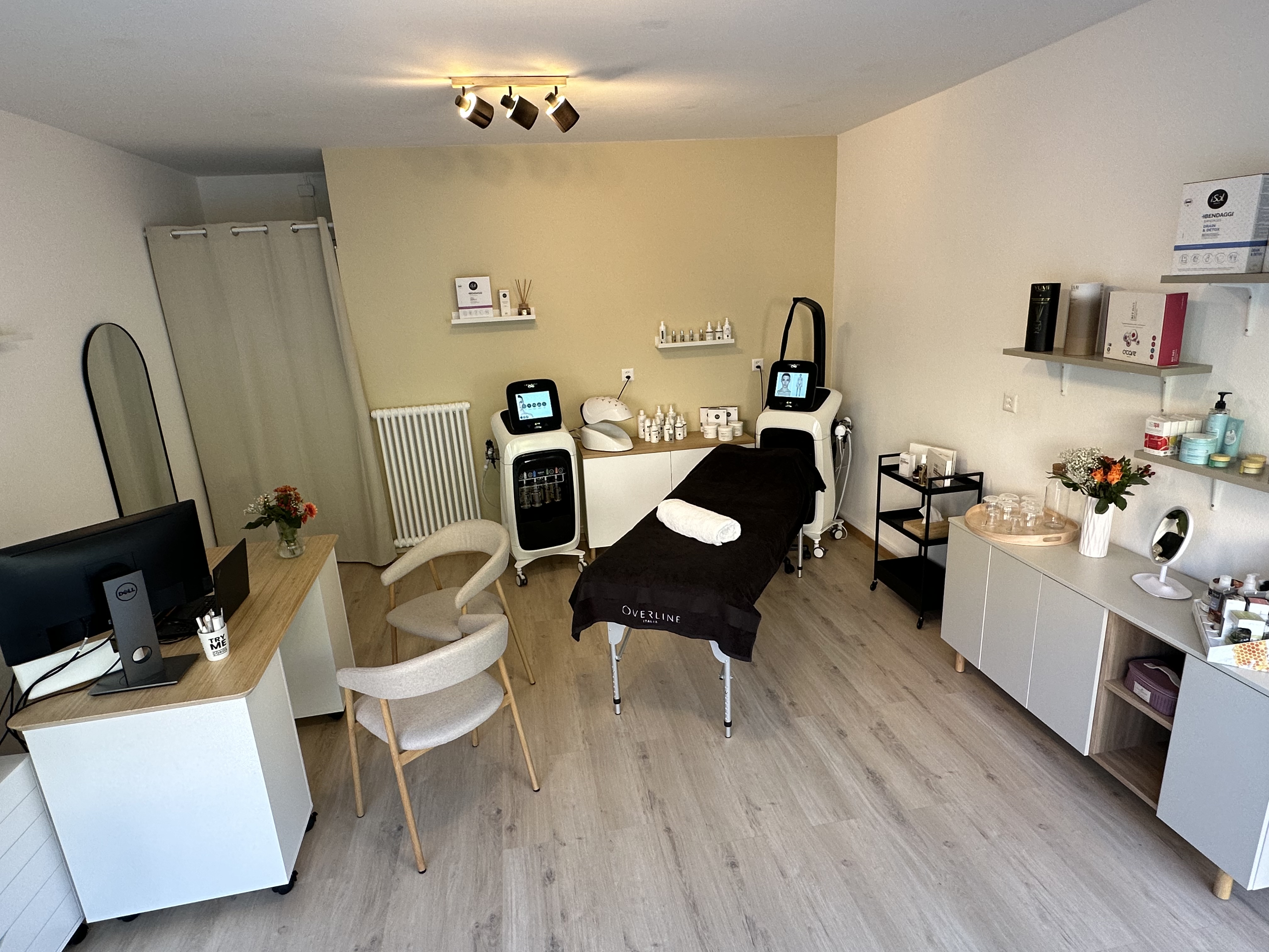 Cabine de soin Maison SkinTech – élégance, technologie et confort à Lausanne