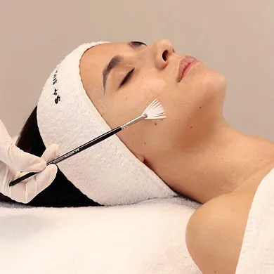 Peeling Dermacure – exfoliation douce, peau lumineuse et uniforme – Maison SkinTech Lausanne